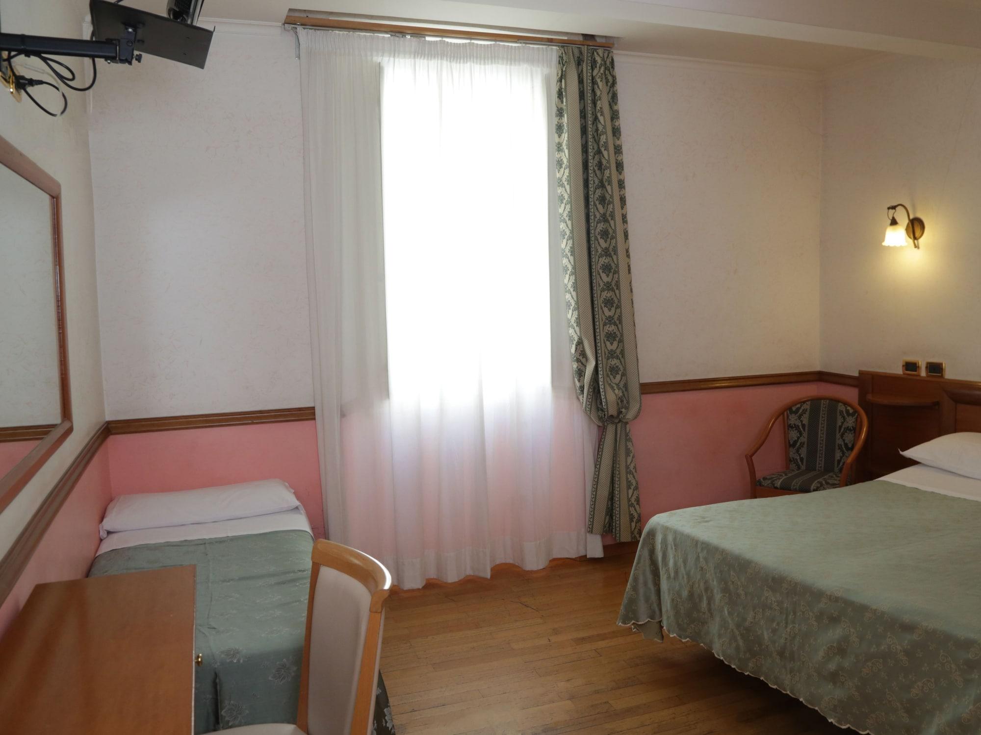 Hotel Santa Prassede Rome Exterior photo